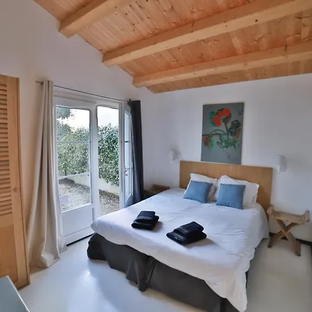 Domaine Rose Tremiere *