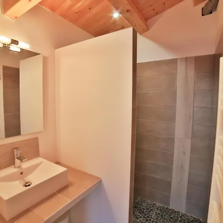 Domaine Rose Tremiere *